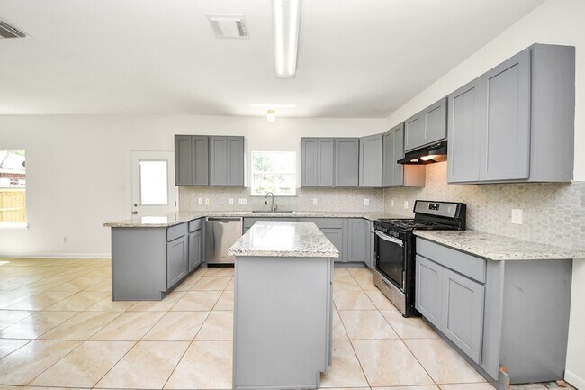 Building Photo - 3526 Cactus Creek Dr