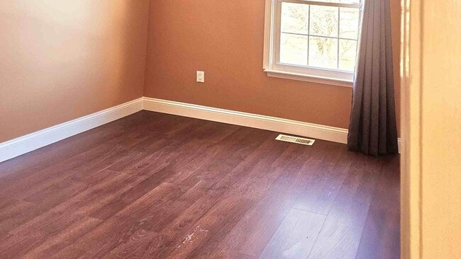 Building Photo - 37 Anderson Ct