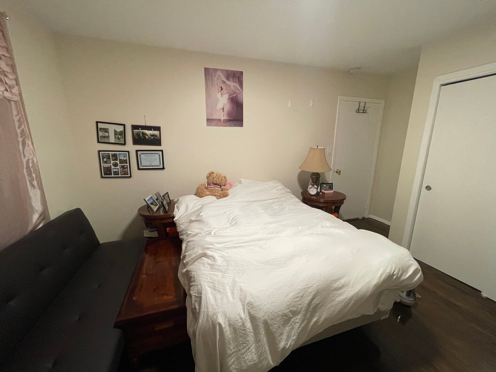 Building Photo - 581 Academy St