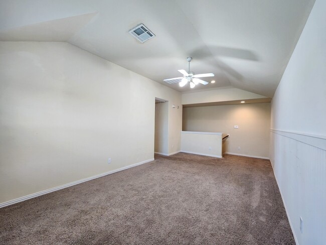 Building Photo - 2119 Del Mar Dr
