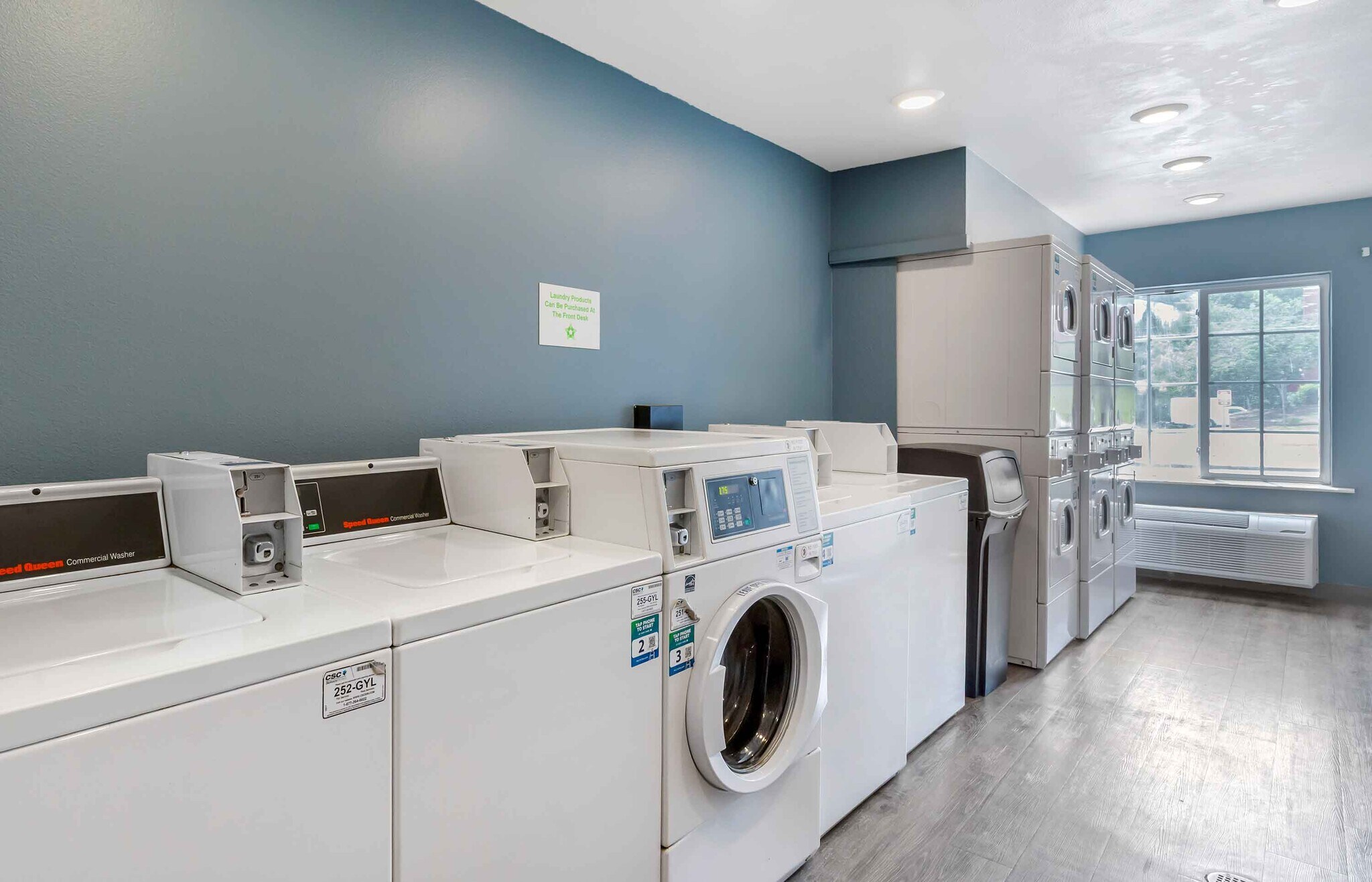 Building Photo - Furnished Studio-Fayetteville