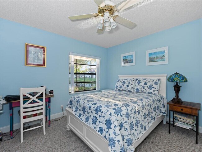 Building Photo - 5415 Verona Dr