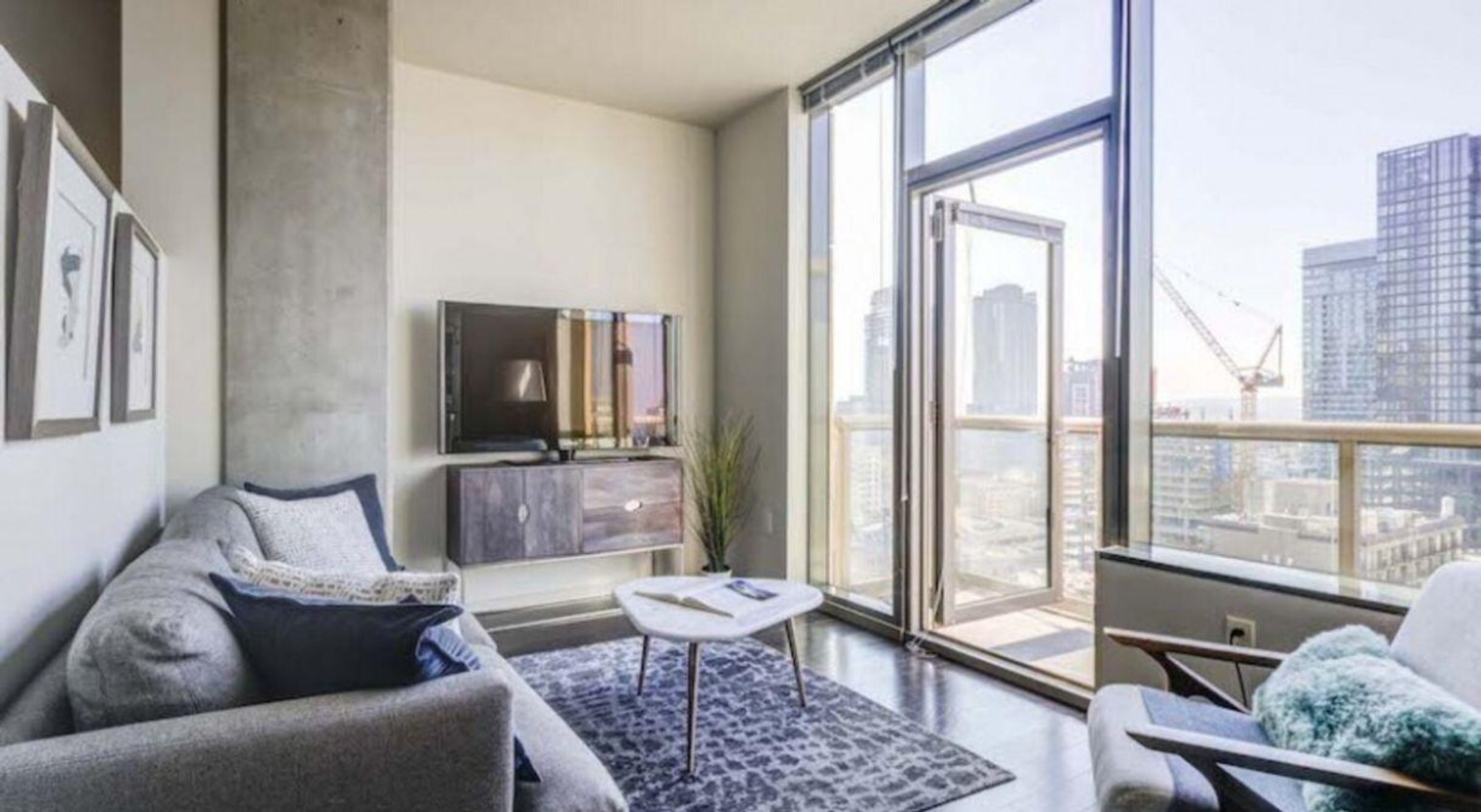 Building Photo - 2101 6th Ave