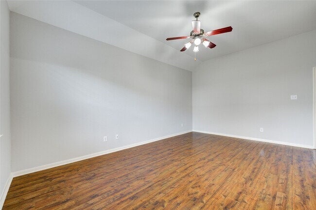 Building Photo - 6030 Starbrook Creek Dr