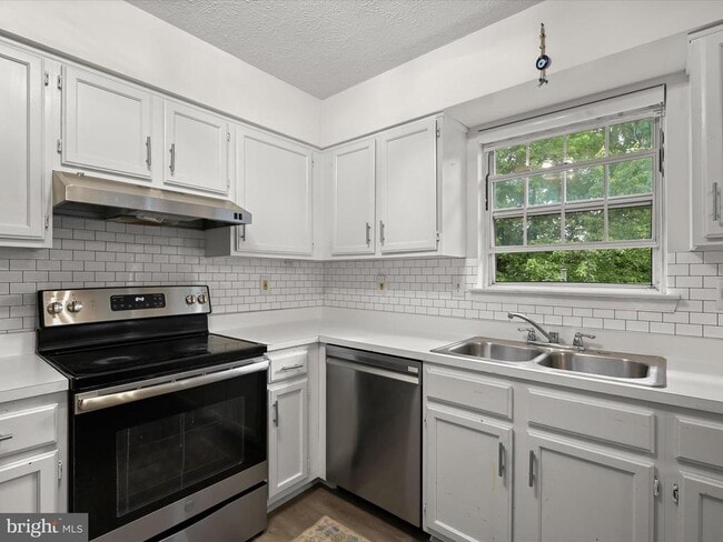 Building Photo - 7729 Patuxent Oak Ct
