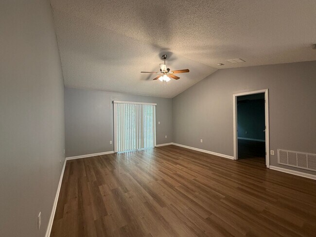 Building Photo - COMING SOON - Secret Harbor Three Bedroom Home