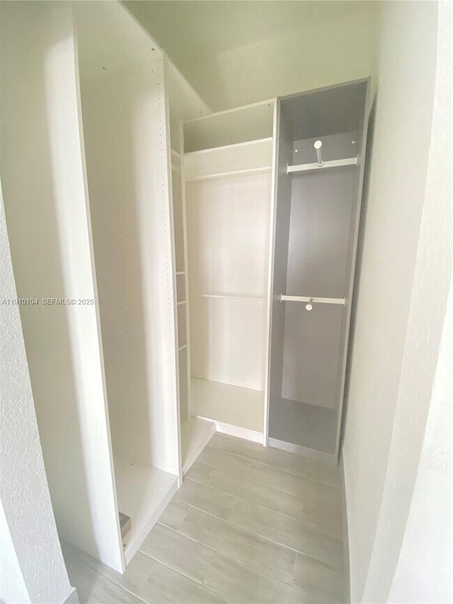 Building Photo - 36 NW 6th Ave