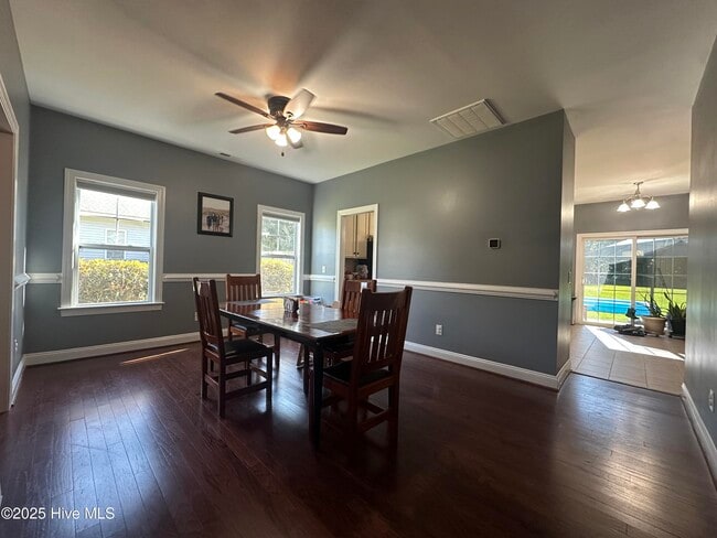 Building Photo - 509 Blue Angel Ct