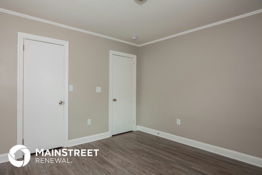 Building Photo - 641 Reeves Ct