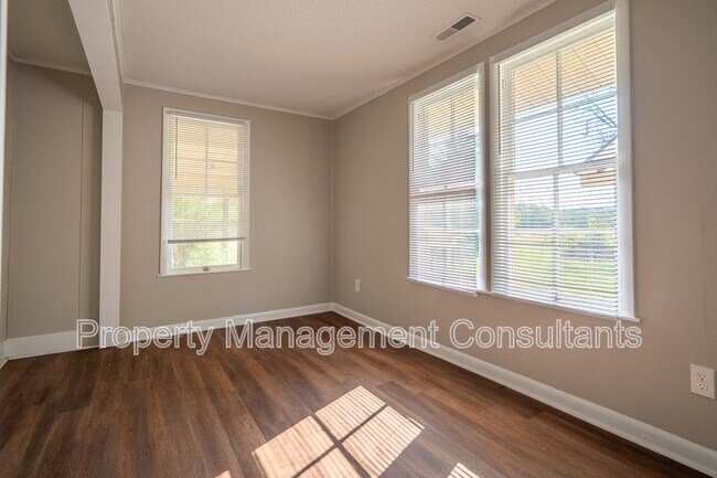 Building Photo - 2208 Old Gurley Pike