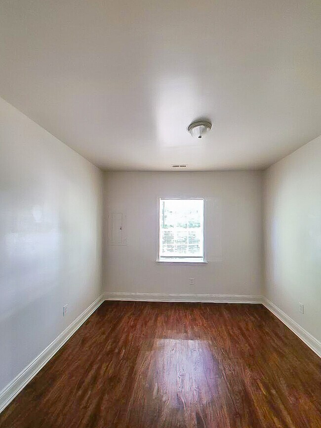 Building Photo - 144 Spring St