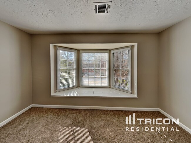 Building Photo - 2014 Greyfield Dr NW