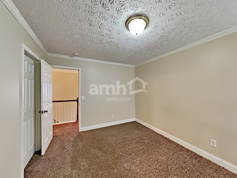 Building Photo - 1151 Folkstone Dr
