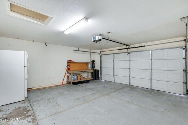 Building Photo - 4250 E Encinas Ave