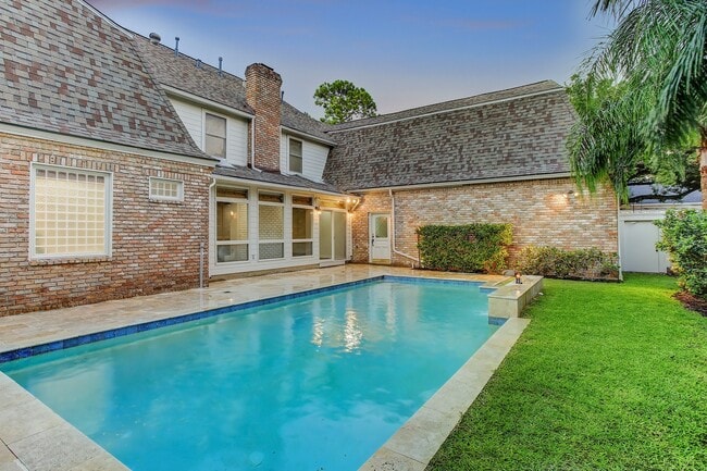 Building Photo - 15807 Fleetwood Oaks Dr