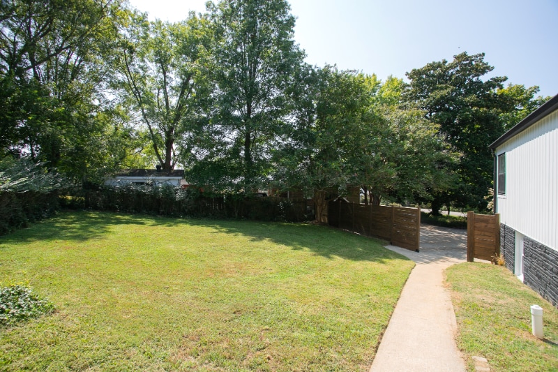 Building Photo - 32 Jones Cir