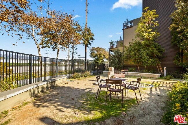 Building Photo - 2970 Ripple Pl