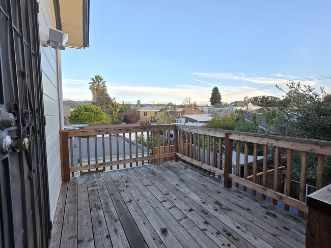 Building Photo - 1049 56th St