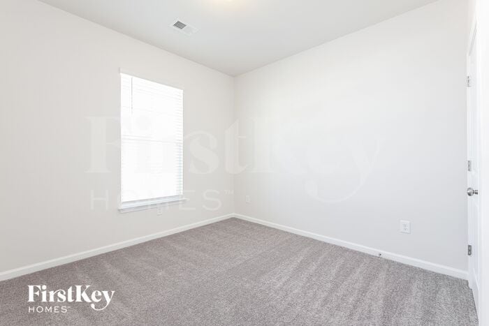 Building Photo - 403 Stonefence Dr