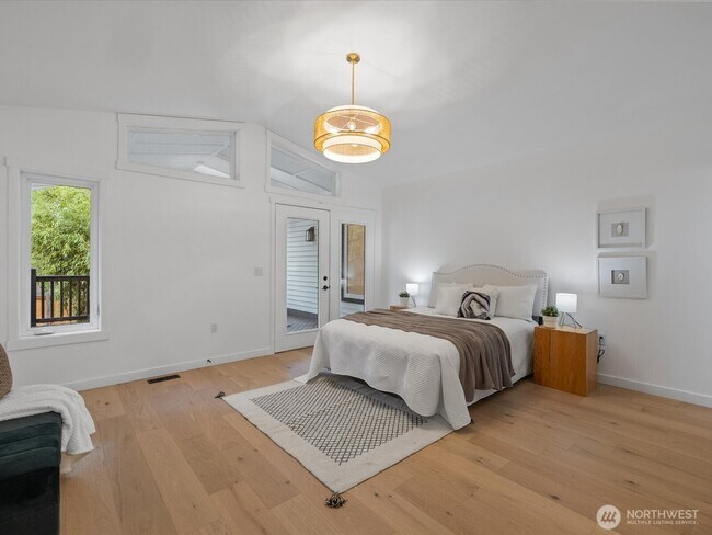 Building Photo - 14244 Redmond