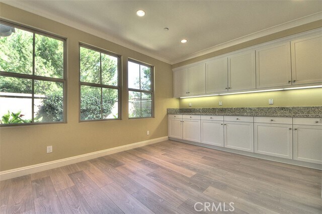 Building Photo - 46 Larkfield