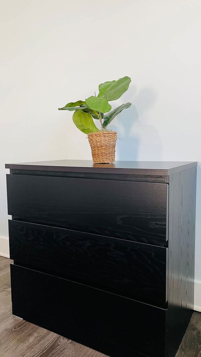 Building Photo - 25 Andem St