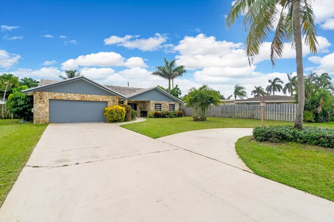 Building Photo - 1006 SE 6th St