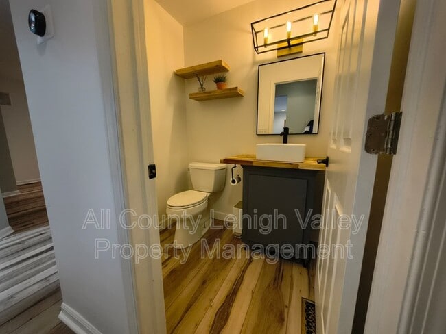 Building Photo - 2879 Hope Ridge Dr