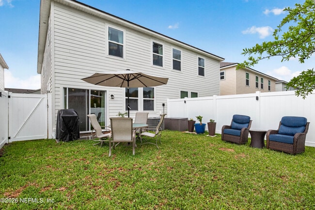Building Photo - 14532 Macadamia Ln