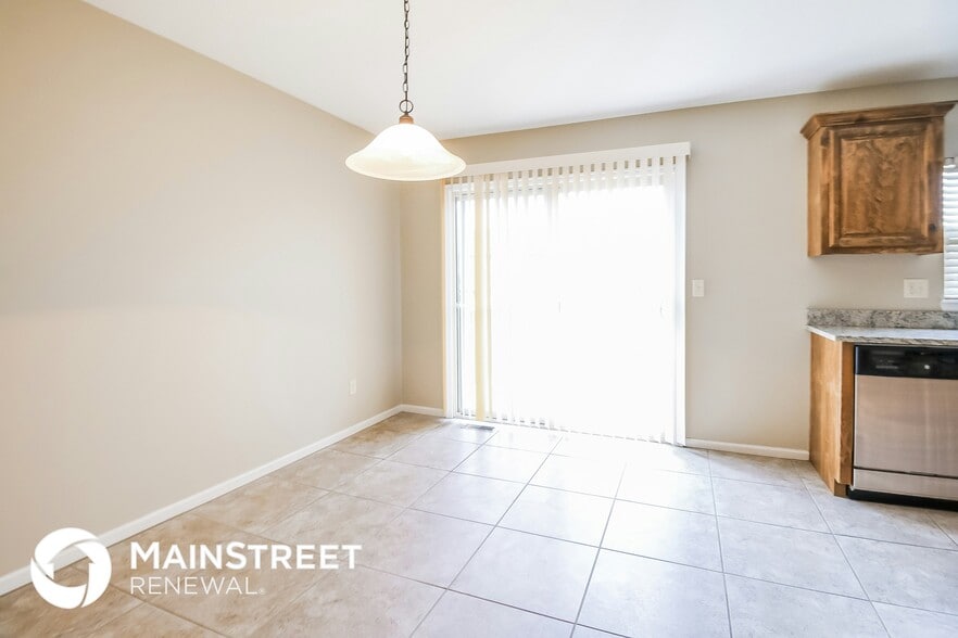 Building Photo - 404 192nd St