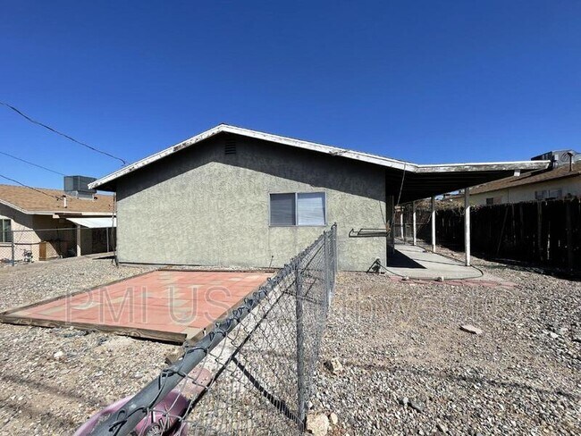 Building Photo - 3619 Gem St