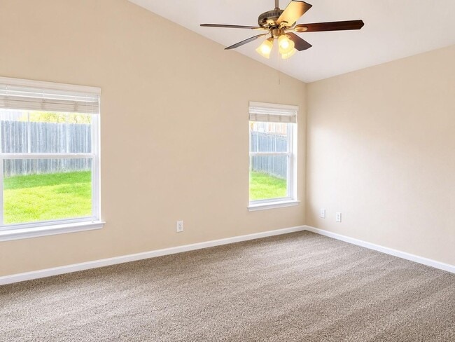 Building Photo - 1406 Millbrook Ln