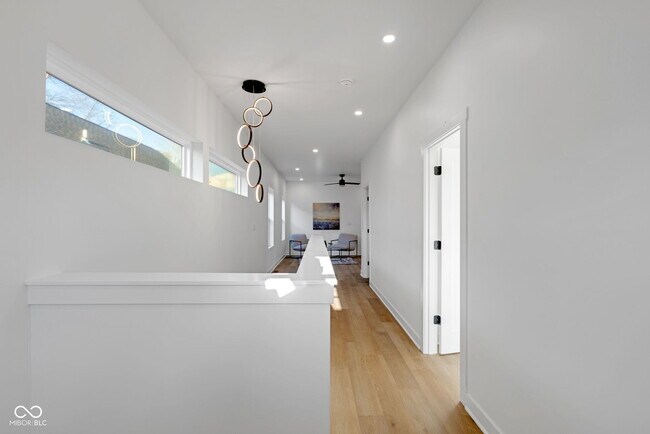 Building Photo - 1025 Churchman Ave