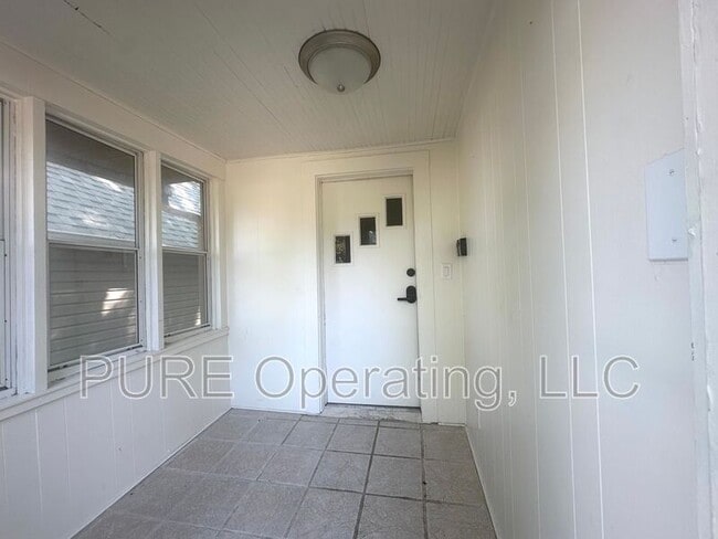 Building Photo - 3929 Patterson St