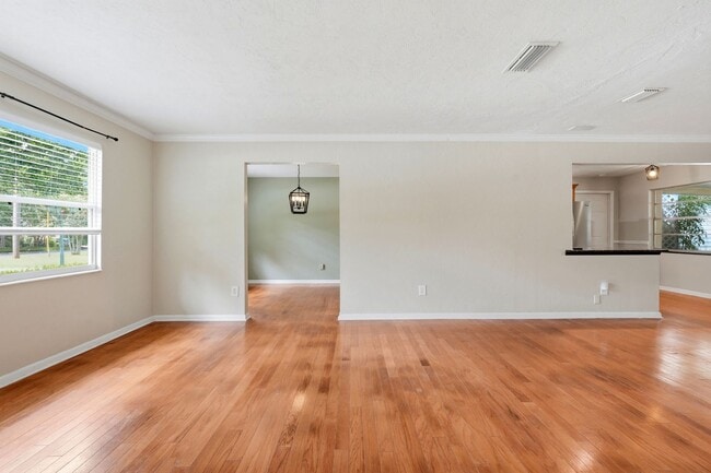 Building Photo - 4731 NW 39th St