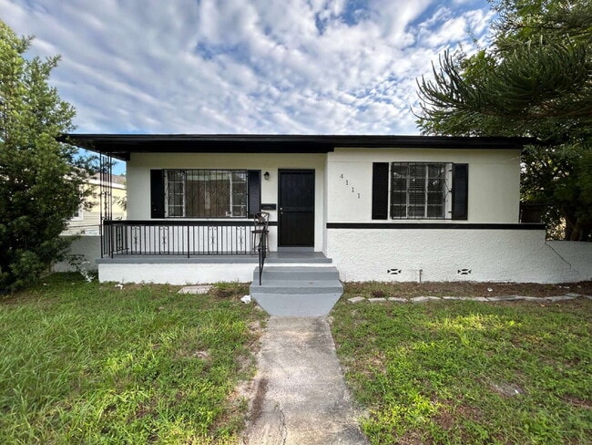 Primary Photo - "Charming 3-Bedroom Home in St. Petersburg...