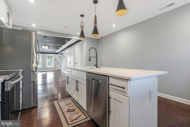 Building Photo - 312 57th St NE