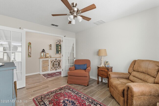 Building Photo - 43 Cardinal Br Ln