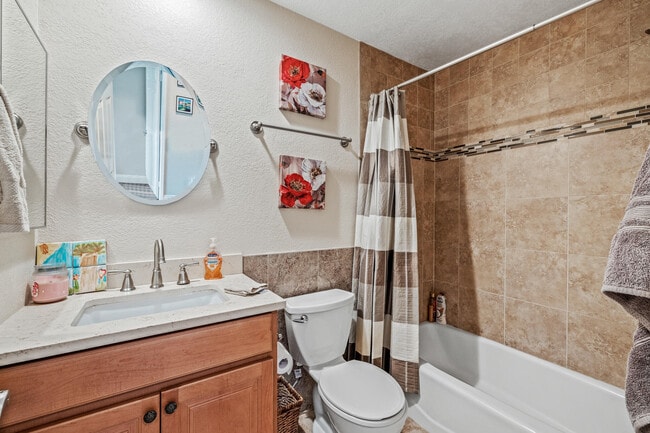 Building Photo - 49035 Tango Ct