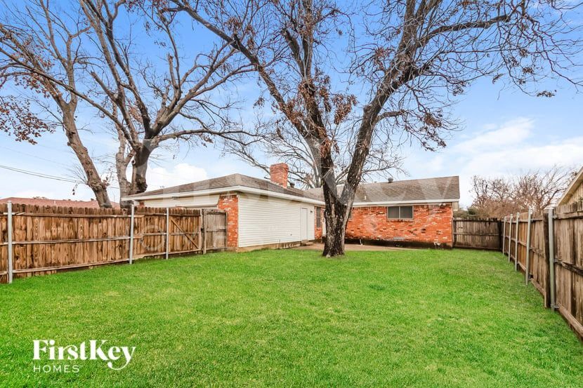 Building Photo - 4301 Augusta Dr