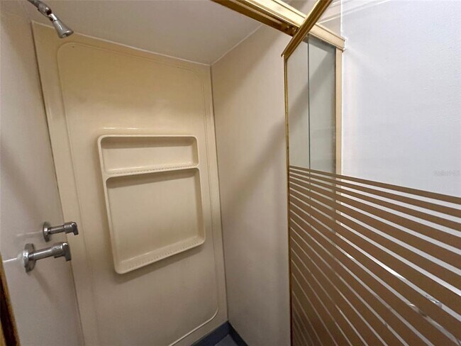 Building Photo - 3607 Cambridge St