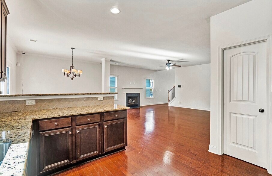 Building Photo - 257 Meadow Blossom Way