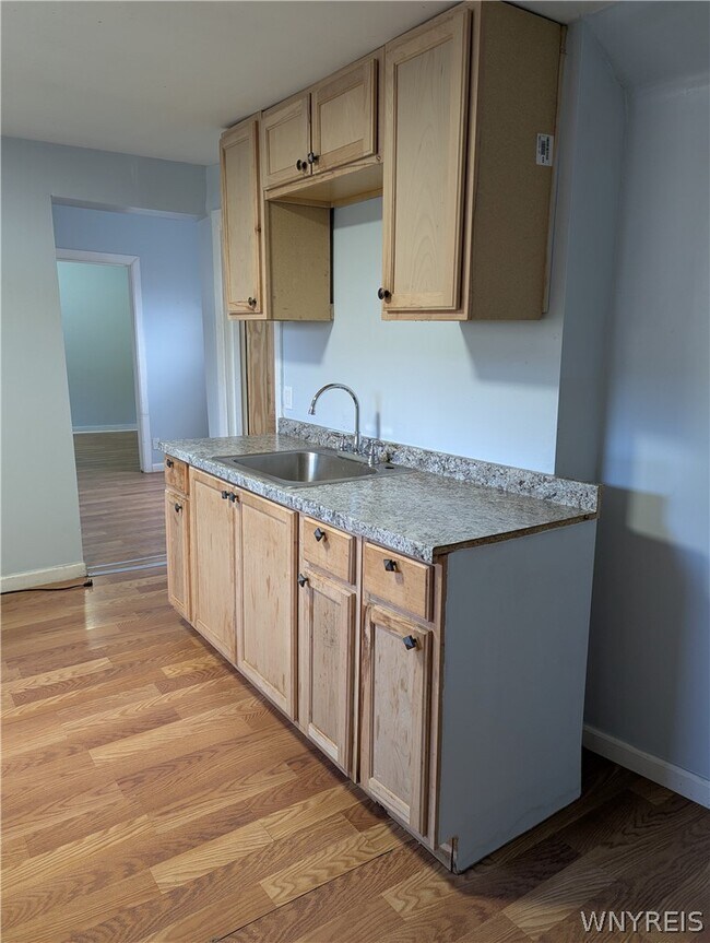 Building Photo - 48 Thomas St