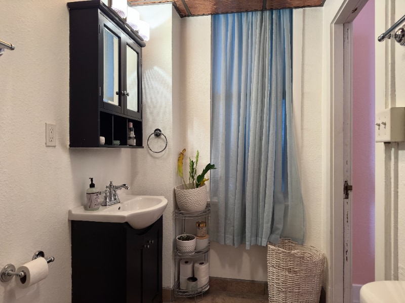 Building Photo - 21 N Last Chance Gulch