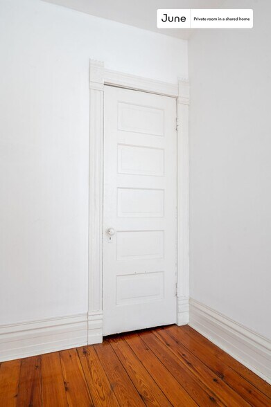 Building Photo - Room in Shared 2 bed/1 bath home