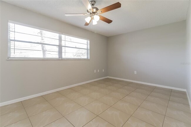 Building Photo - 3014 Windchime Cir W