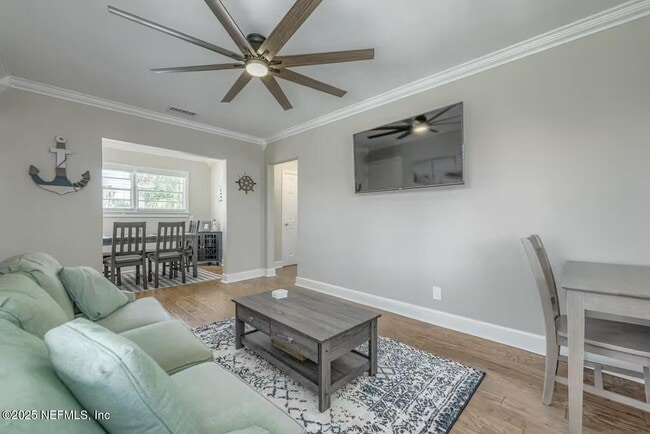 Building Photo - 2103 1st St S