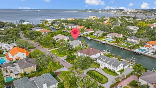 Building Photo - 4921 Lyford Cay Rd