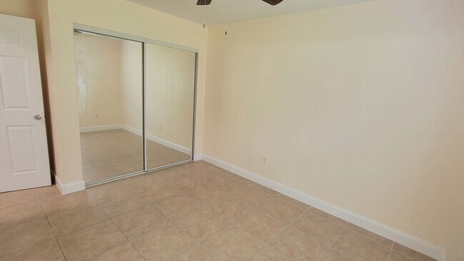 Building Photo - WINTER PARK: Goldenrod Condo - Ground Floo...
