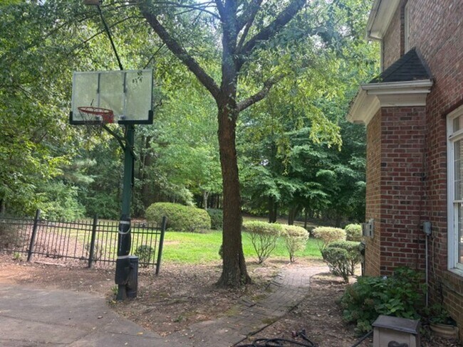 Building Photo - 43 Crooked Creek Ln